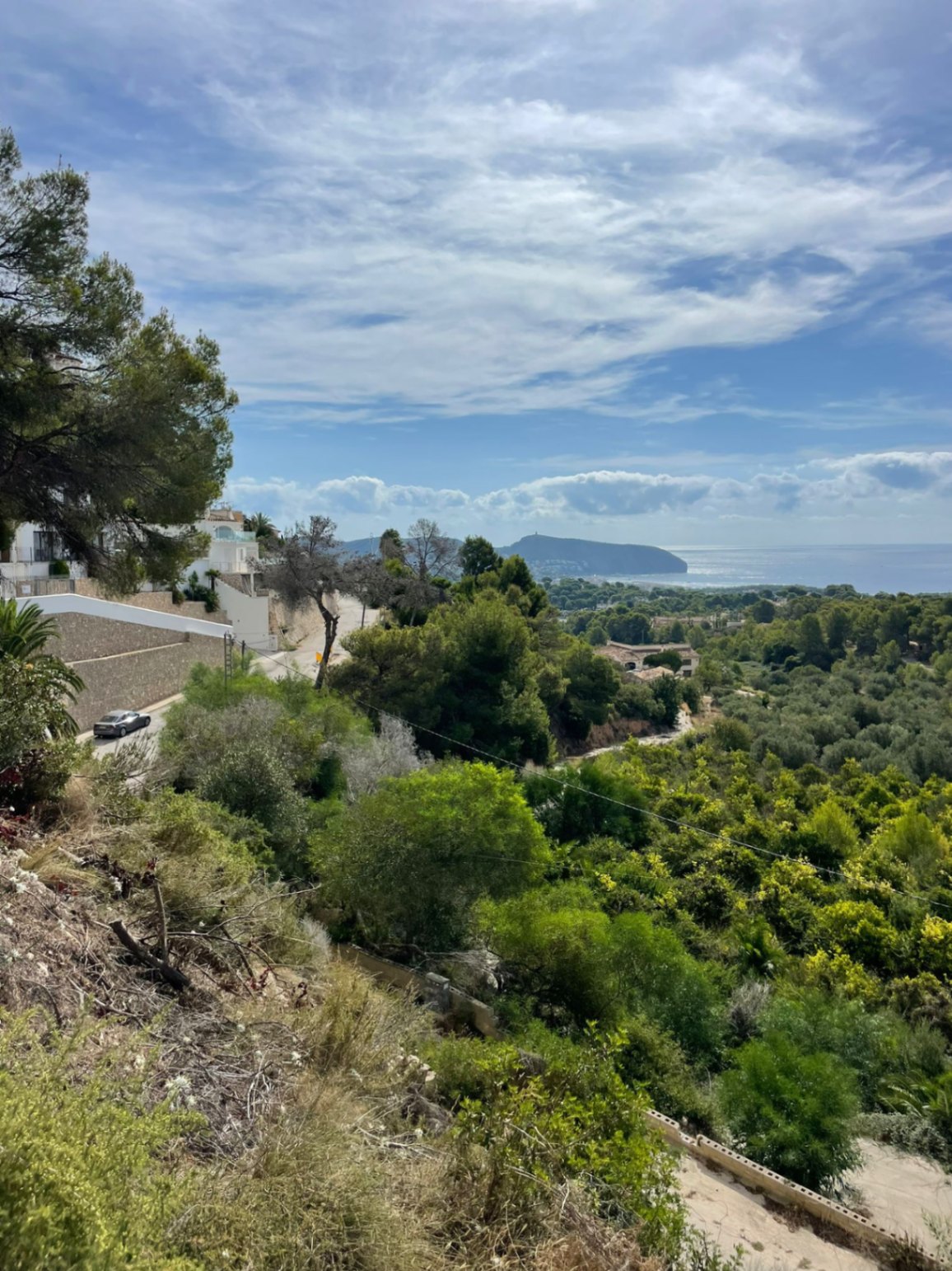 PLOT FOR SALE WITH SEA VIEWS IN MORAIRA