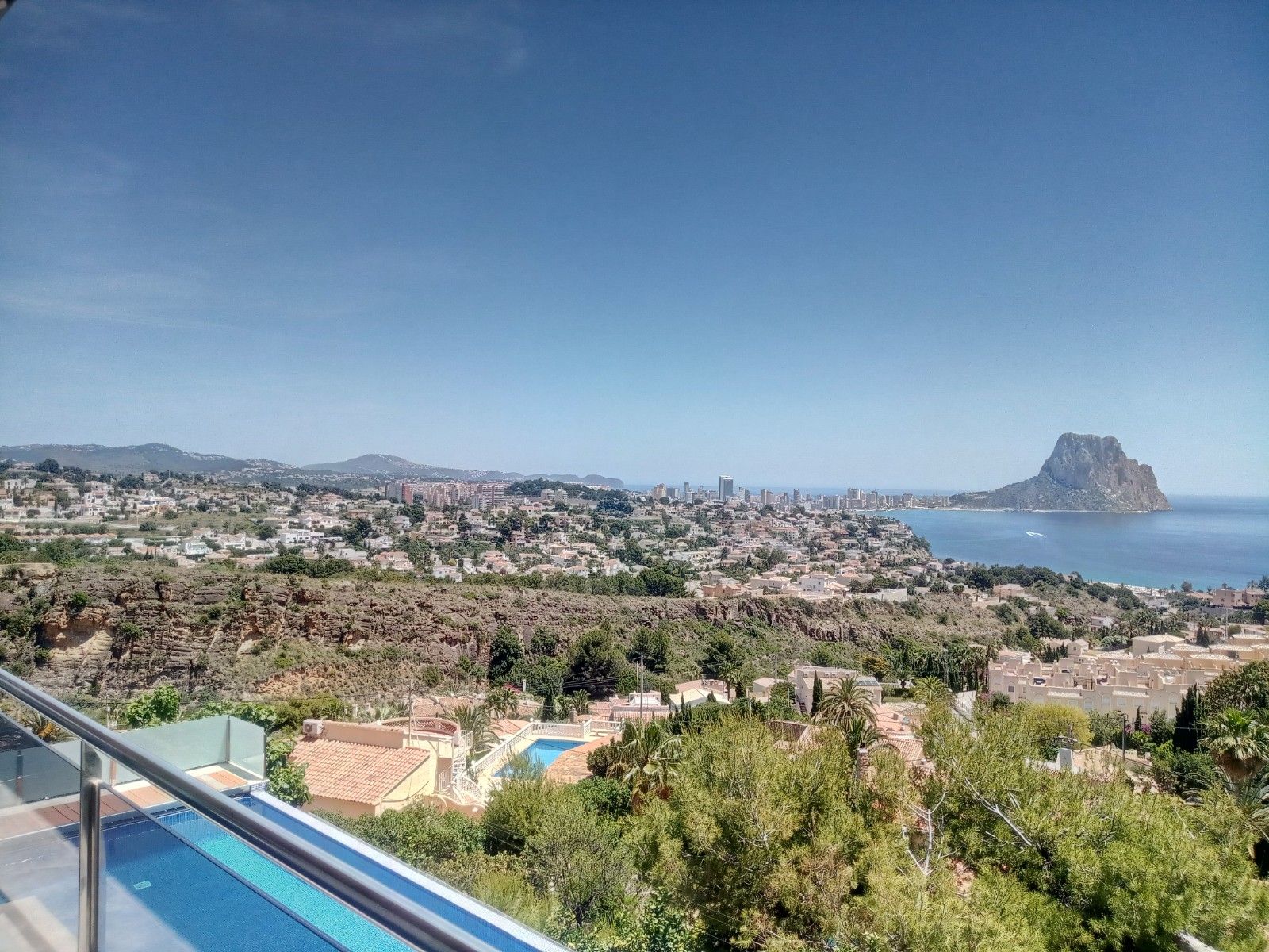 Een prachtige luxe villa met uitzicht op zee in Calpe