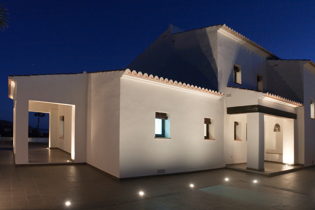 Schöne Villa im mediterranen Stil mit Aussicht in Moraira zu verkaufen