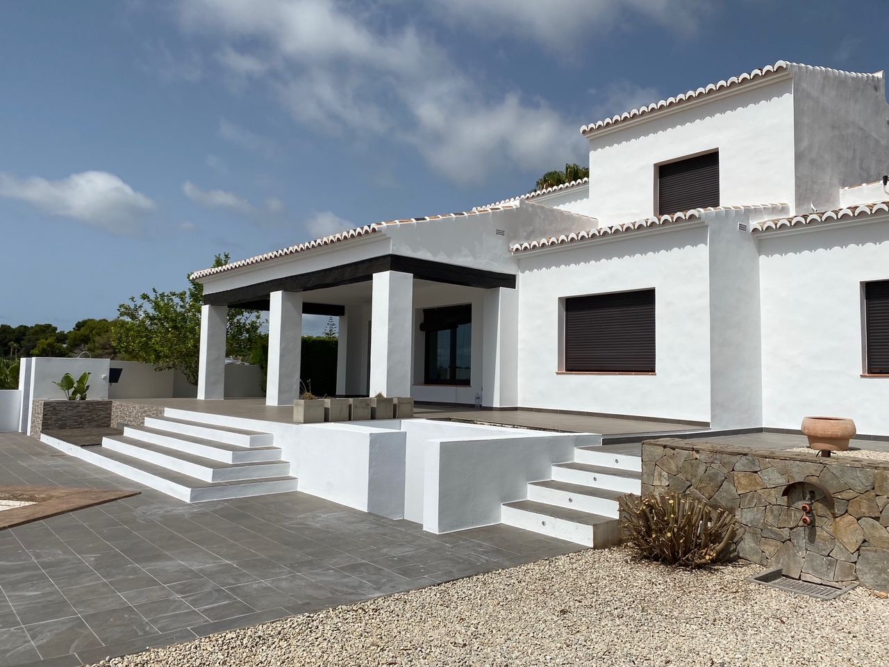 Prachtige villa in mediterrane stijl met uitzicht in Moraira te koop