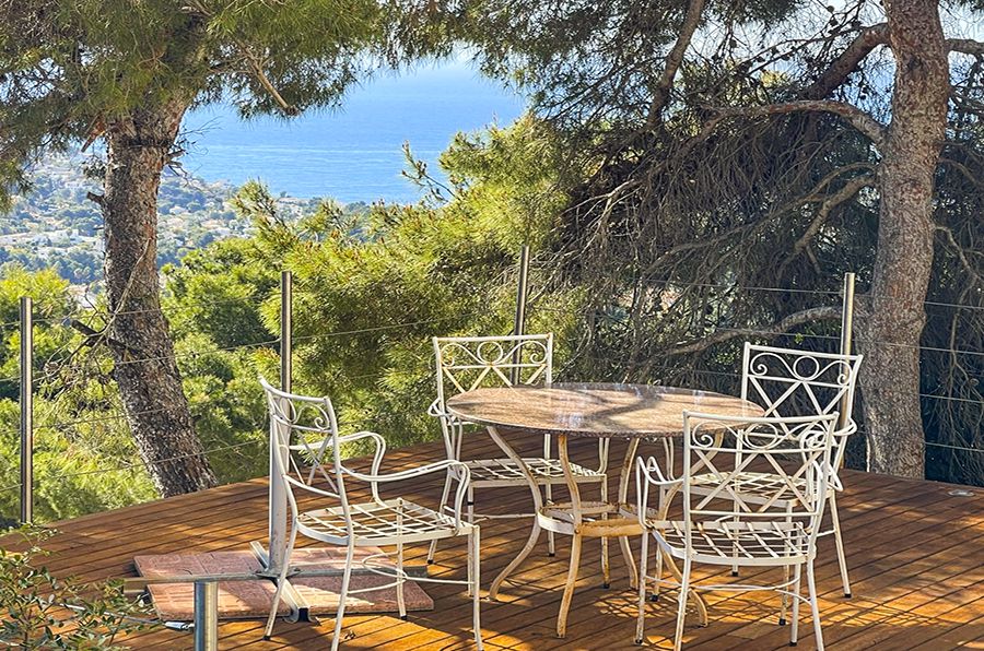 Villa méditerranéenne avec vue panoramique sur la mer