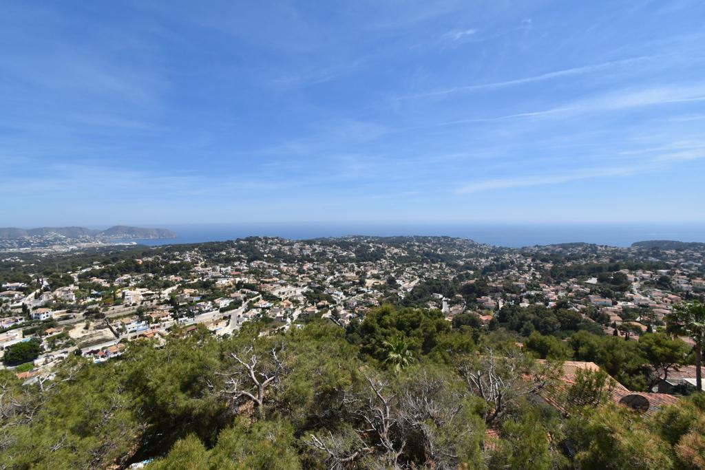 Śródziemnomorska willa z panoramicznym widokiem na morze