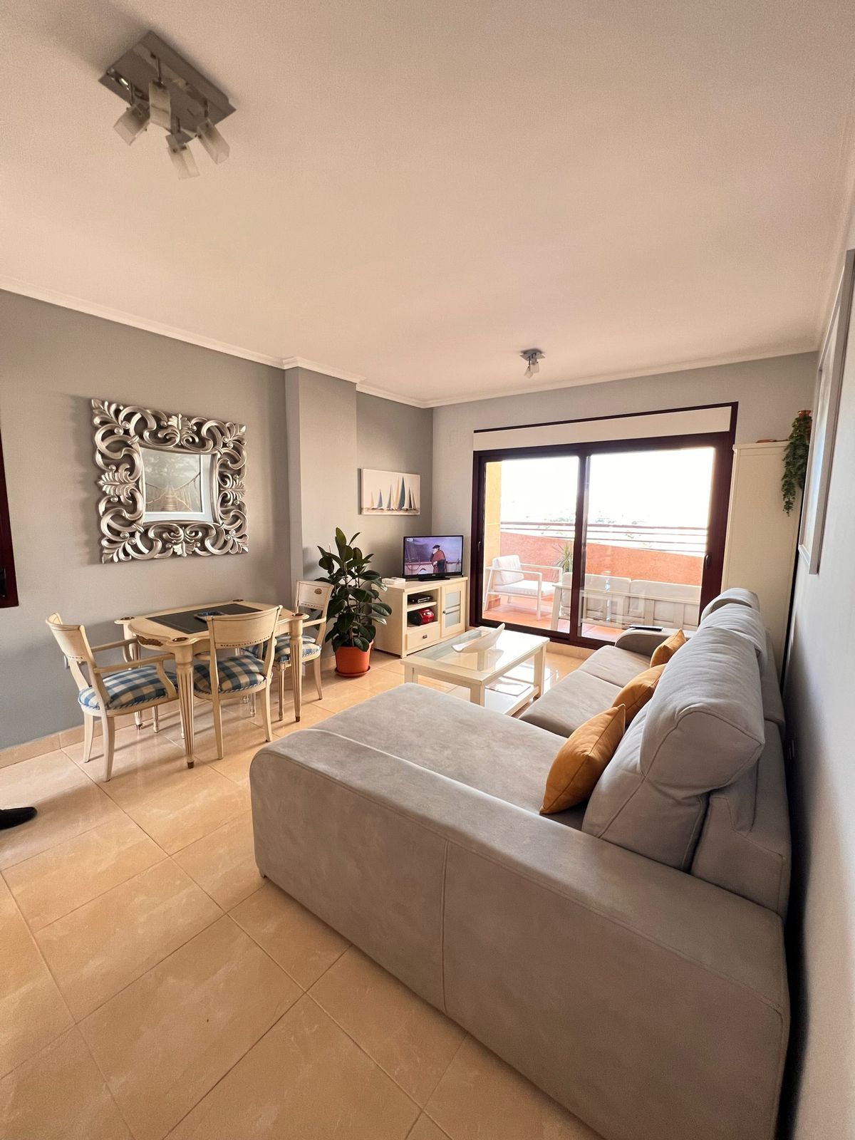 APARTMENT IN THE PORT AREA IN CALPE