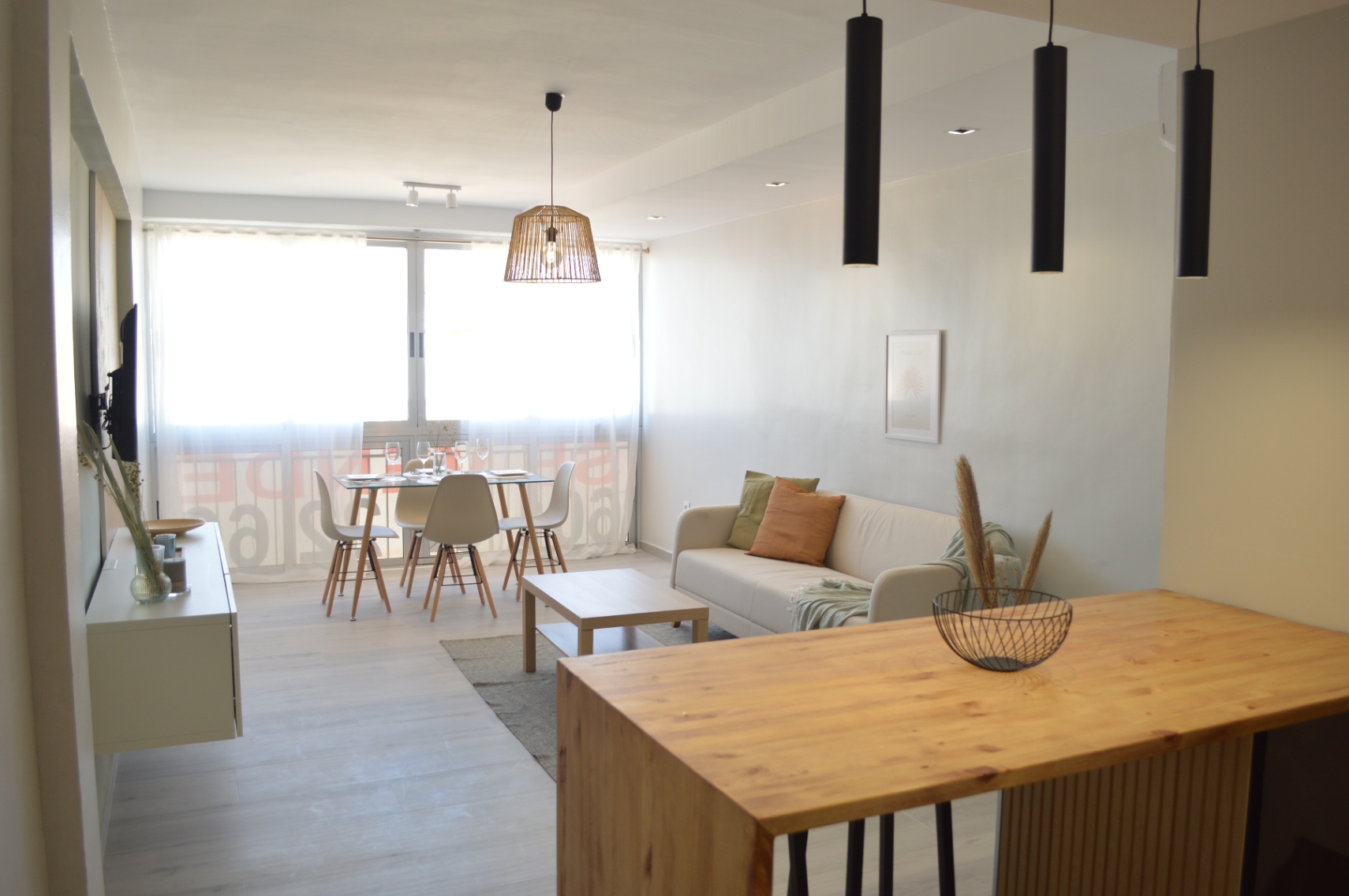 Appartement récemment rénové dans son intégralité, à quelques mètres de la plage ouest d’Arenal-Bol