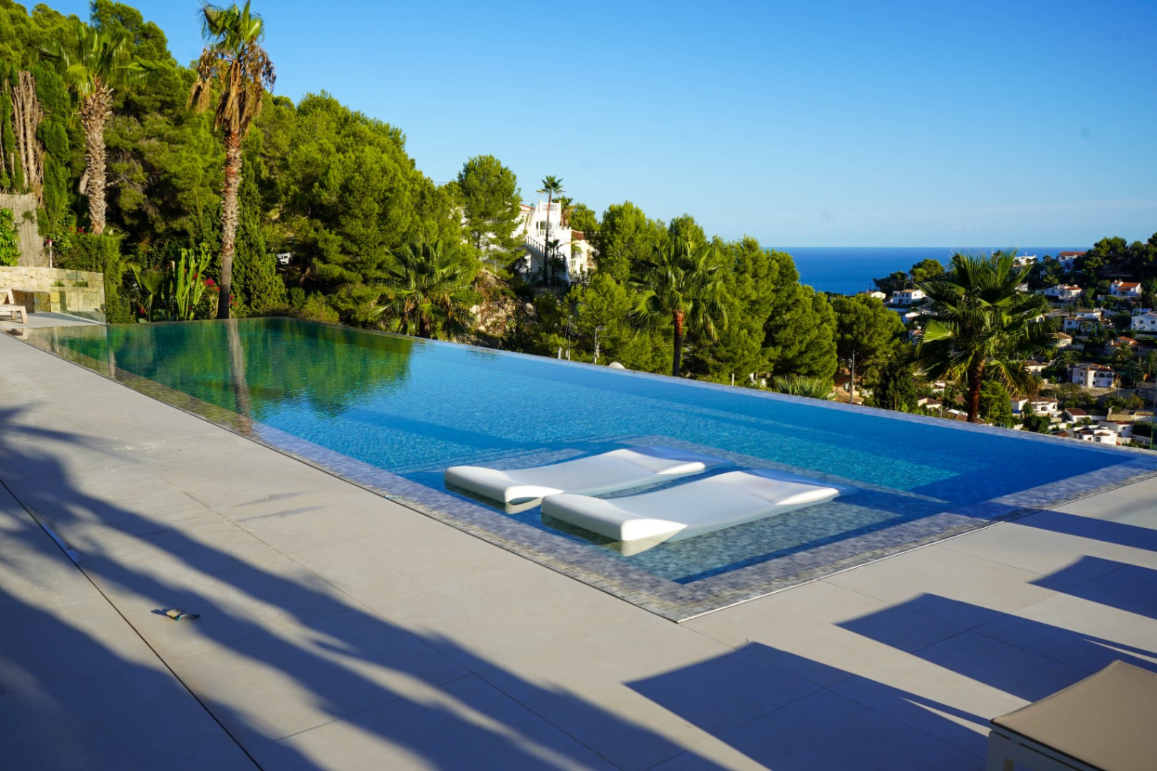 SPECTACULAR VILLA WITH ALL THE LUXURIES BUILT AND SOLD BY GH COSTA BLANCA