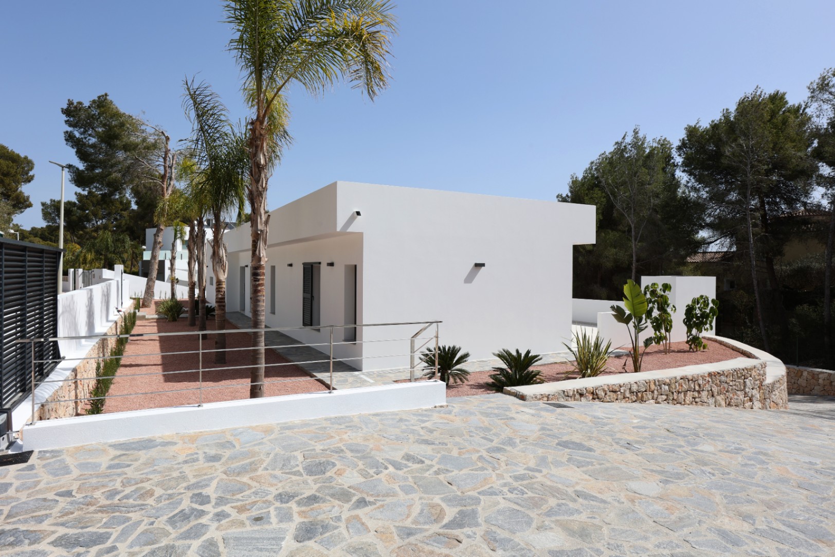 Discover this stunning recently completed modern villa in Benissa