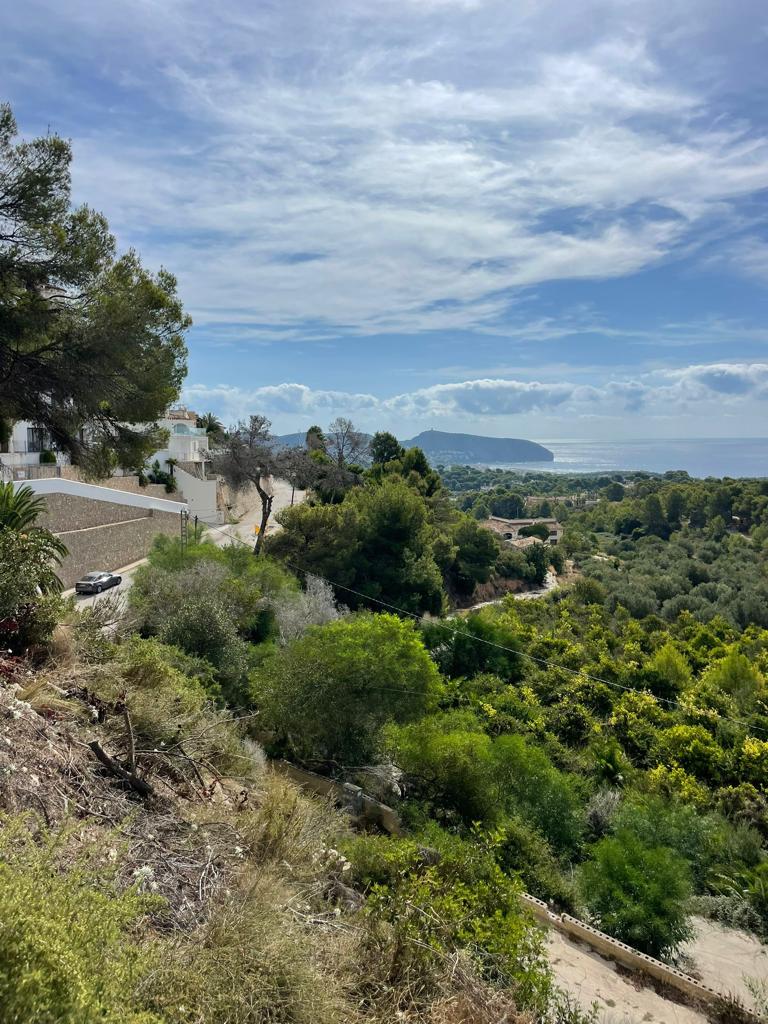 1600m2 plot for sale in Moraira with sea views