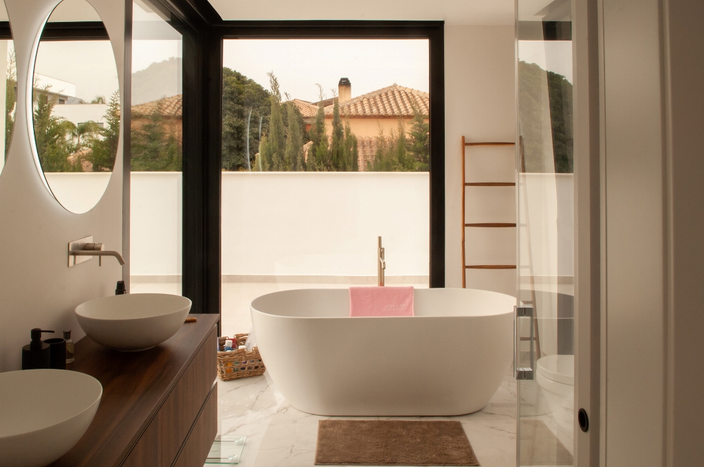 Te koop prachtige luxe villa in moderne stijl in Calpe afgewerkt en klaar om in te trekken