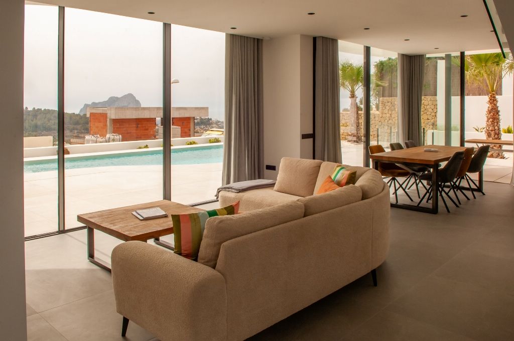 A vendre belle villa de luxe de style moderne à Calpe finie et prête à emménager
