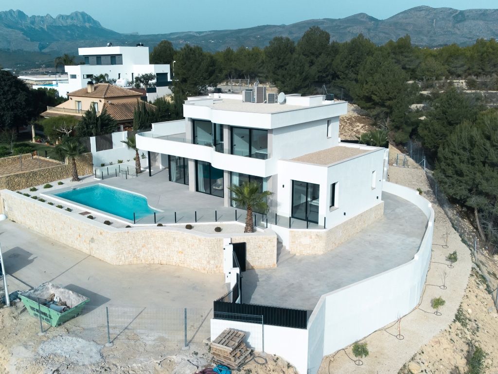 For sale beautiful luxury villa in modern style in Calpe finished and ready to move into