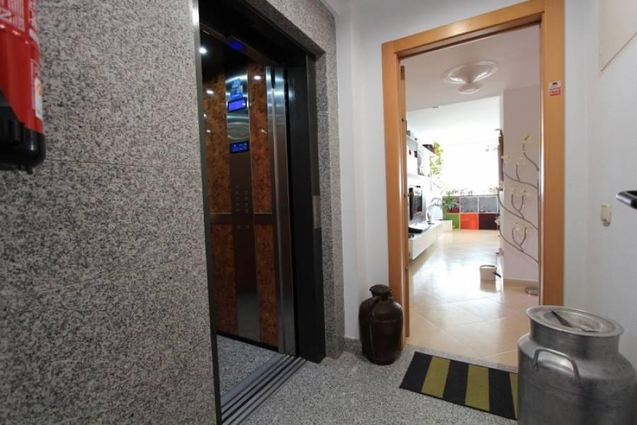 200sqm Apartment for sale in Calpe