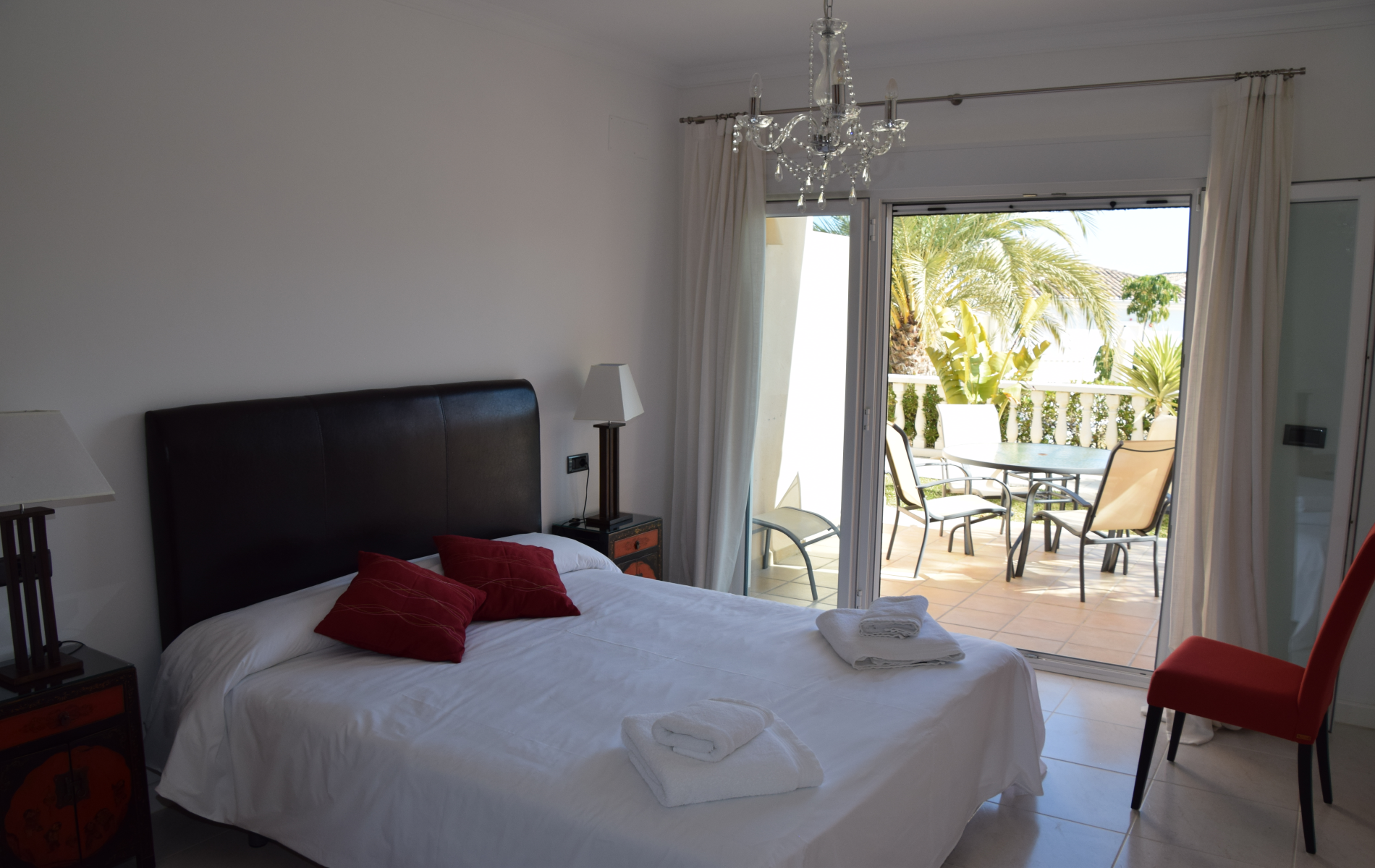 GELEGENHEID! ELEGANT APPARTEMENT TE KOOP IN COSTA DE BENISSA.