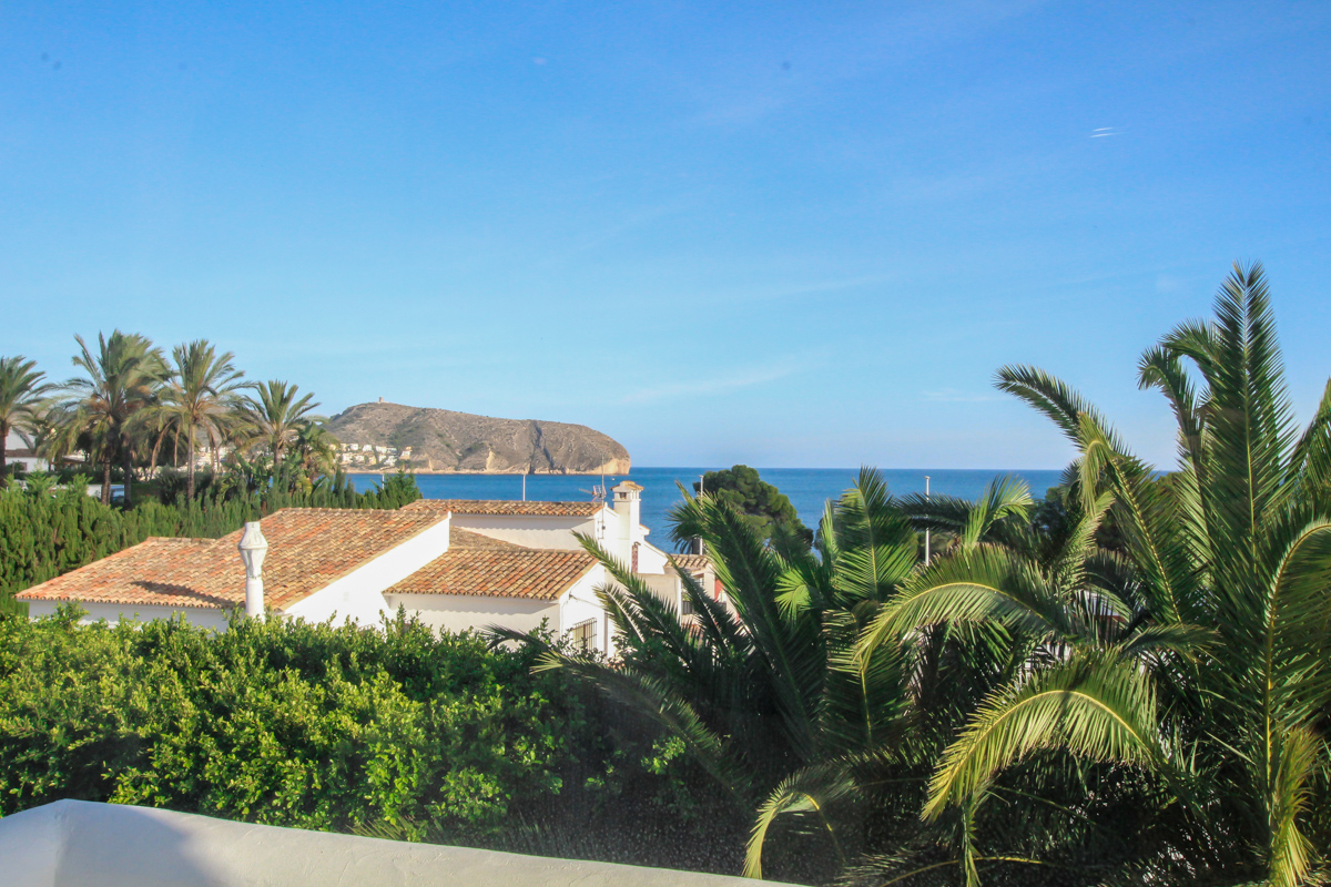 Villa in Moraira with sea views
