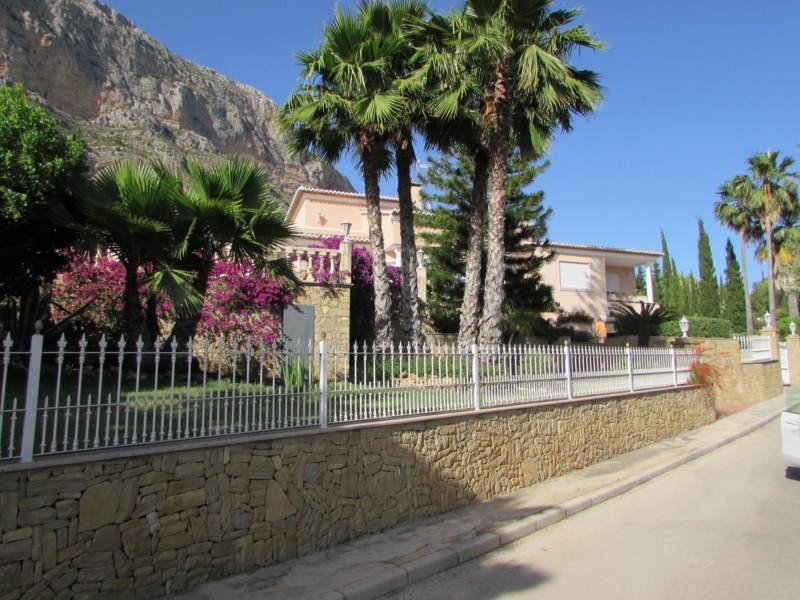 Villa de estilo mediterránea en Montgo