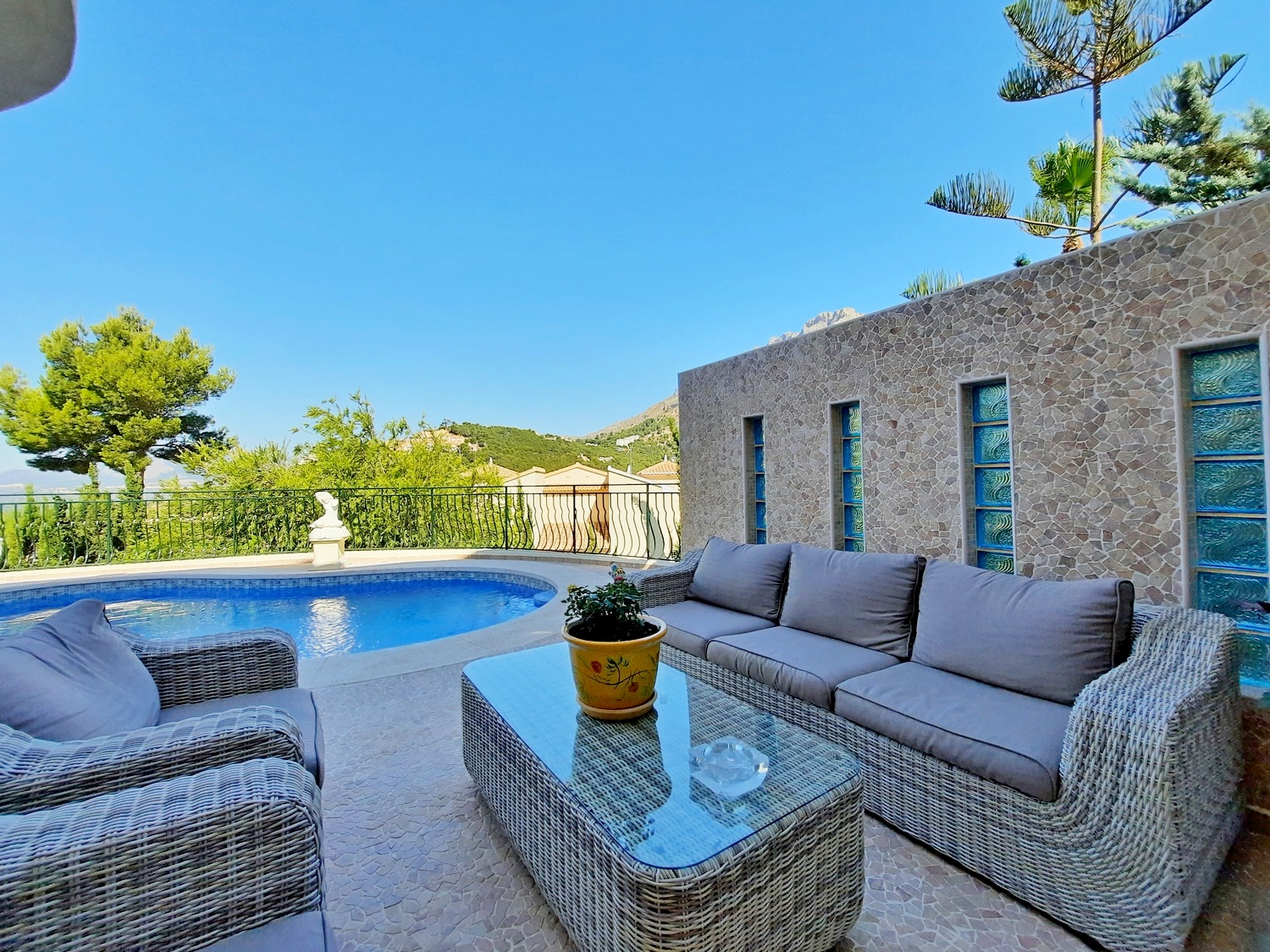 Mediterranean style villa with panoramic views in Altea