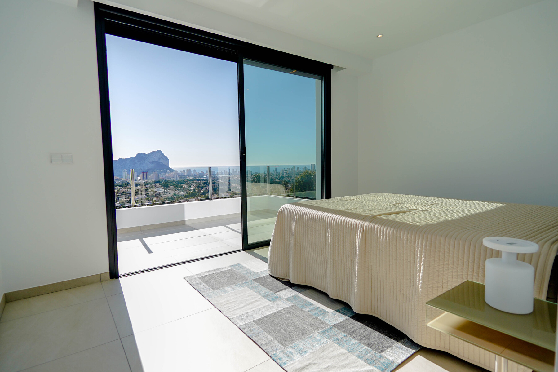 MODERN MEDITERRANEAN STYLE VILLA WITH SEA VIEWS IN CALPE | Built and Sold by GH Costa Blanca Real Estate