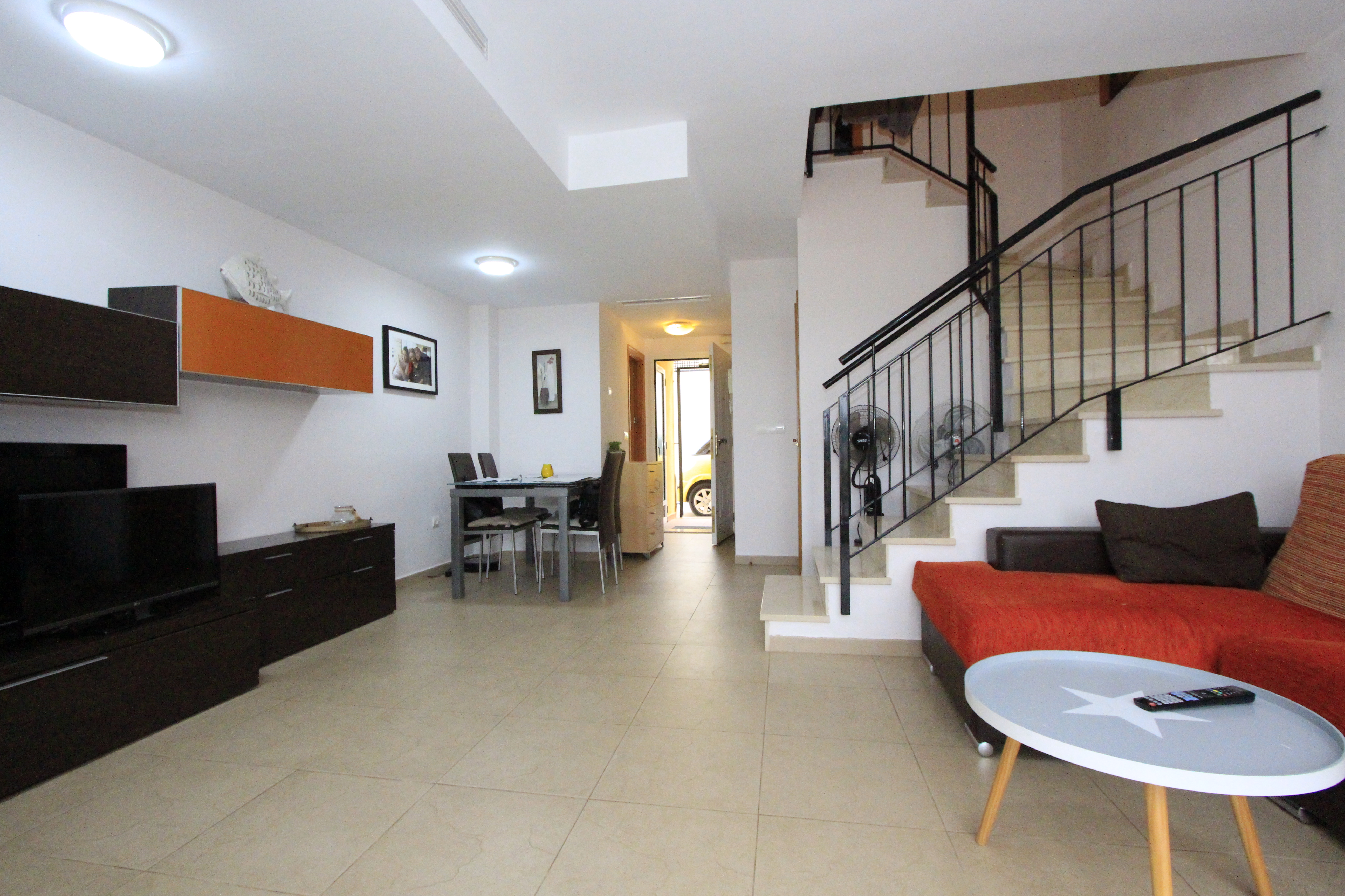 Terraced bungalow in Calpe, just 5 minutes drive from Calpe and its beaches.