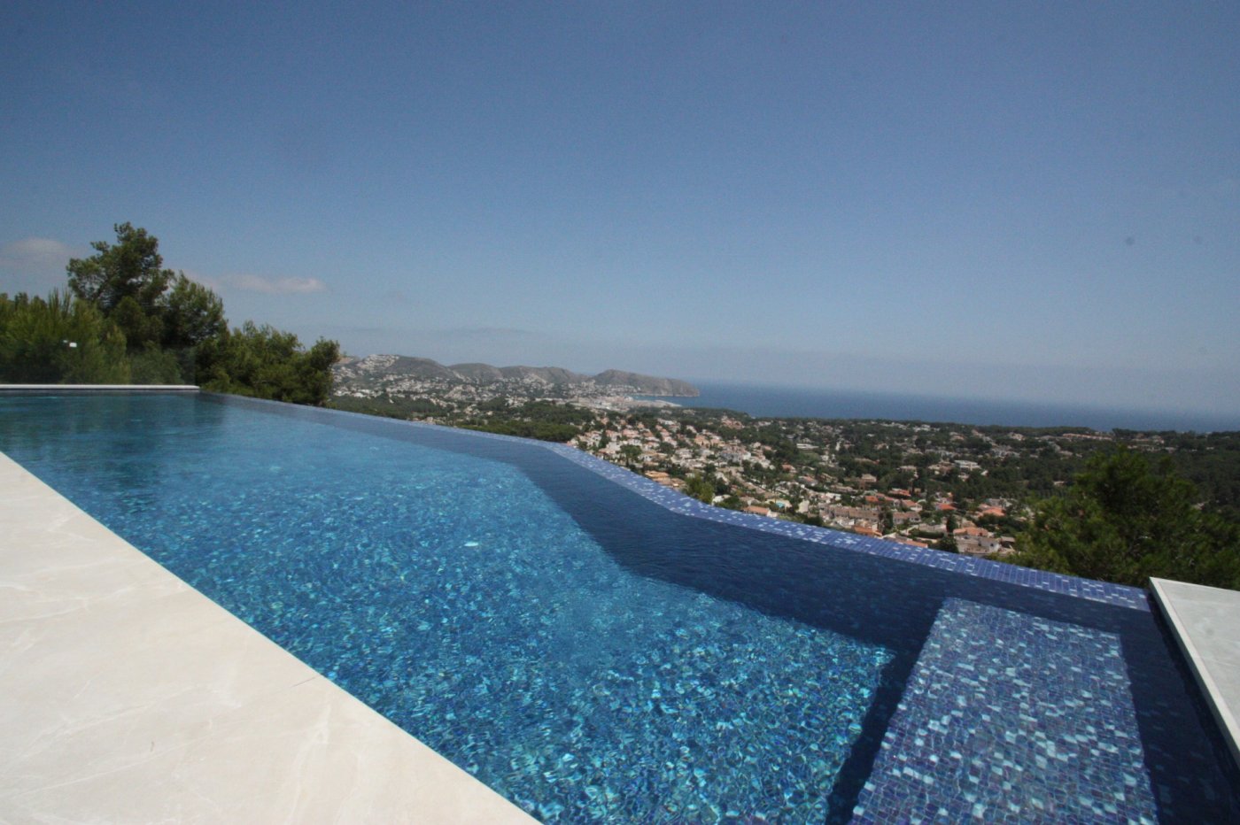 Luxe villa aan de kust van Moraira met uitzicht op zee