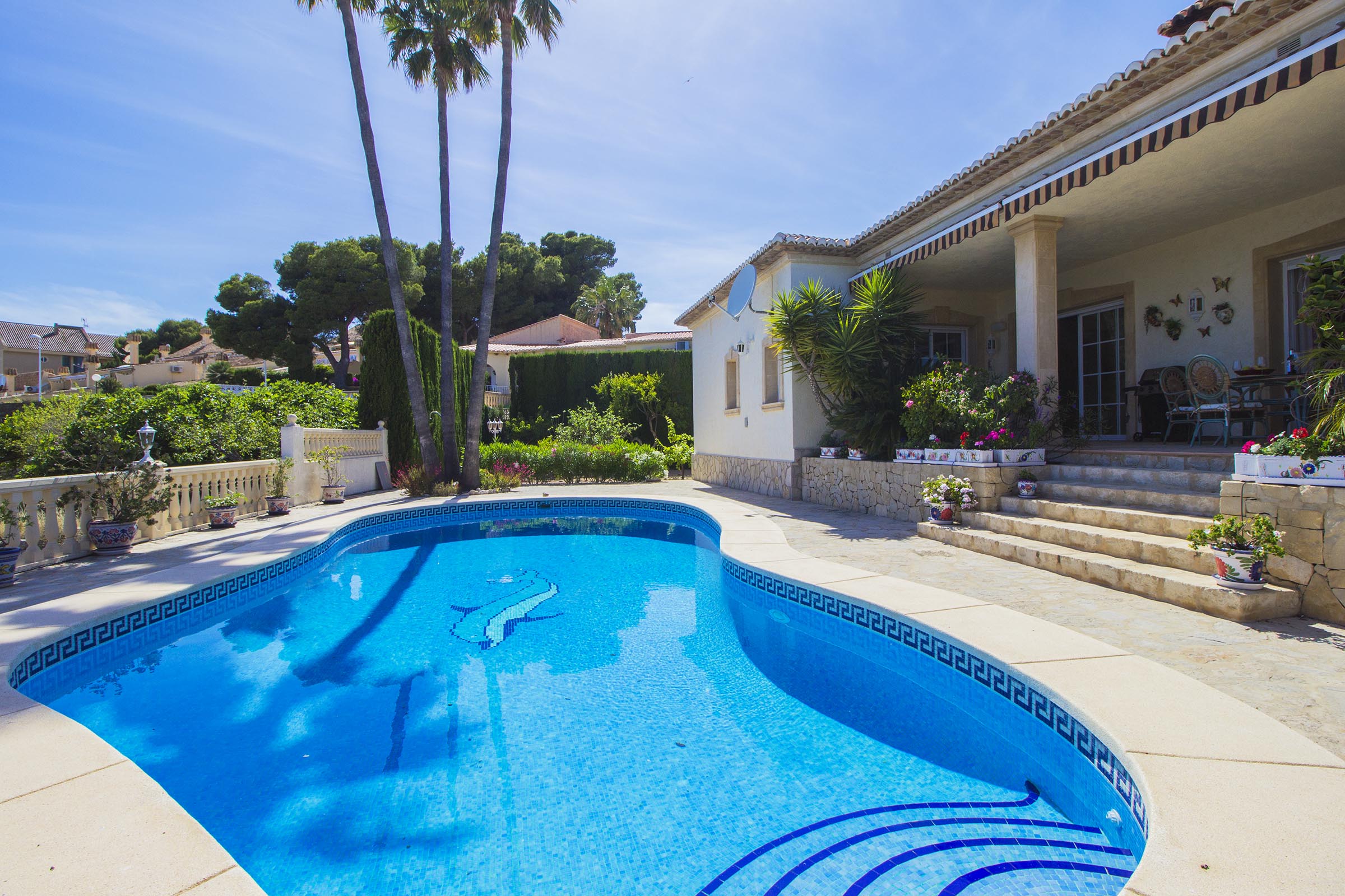 Luxury villa within walking distance of the beach and the centre